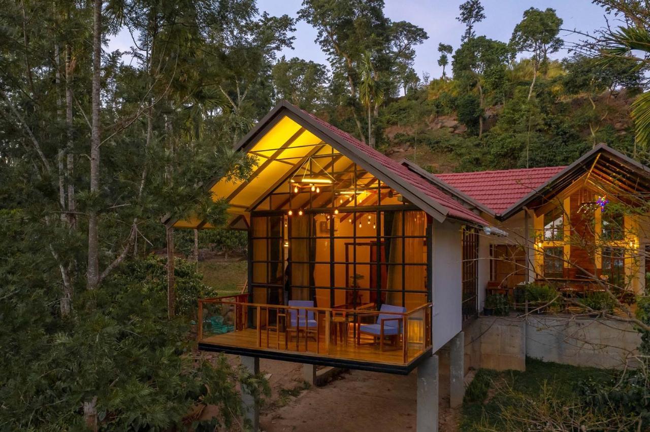 Stayvista At Cicada Chikmagalur 2Bhk Breakfast Included With Amazing View Exteriér fotografie