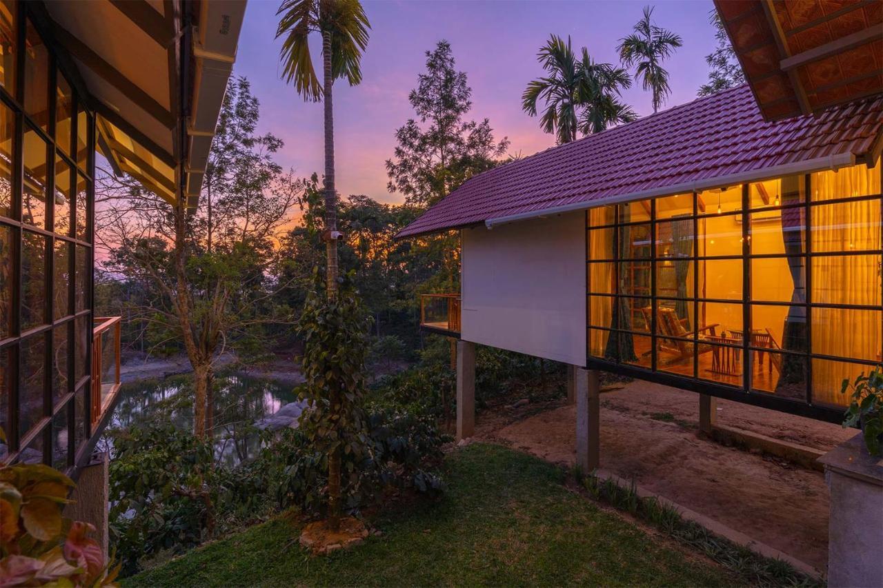 Stayvista At Cicada Chikmagalur 2Bhk Breakfast Included With Amazing View Exteriér fotografie
